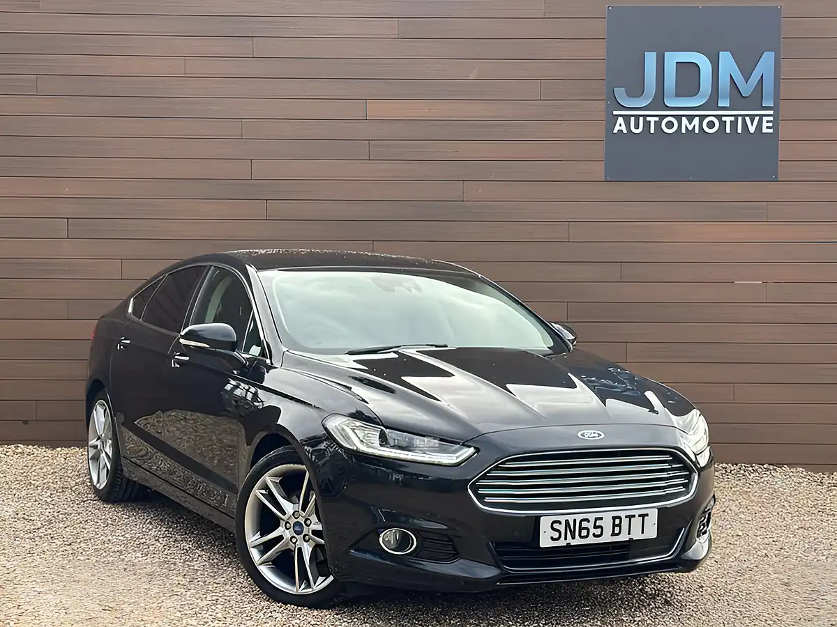 Used 2016 Ford Mondeo Titanium Black - Front View
