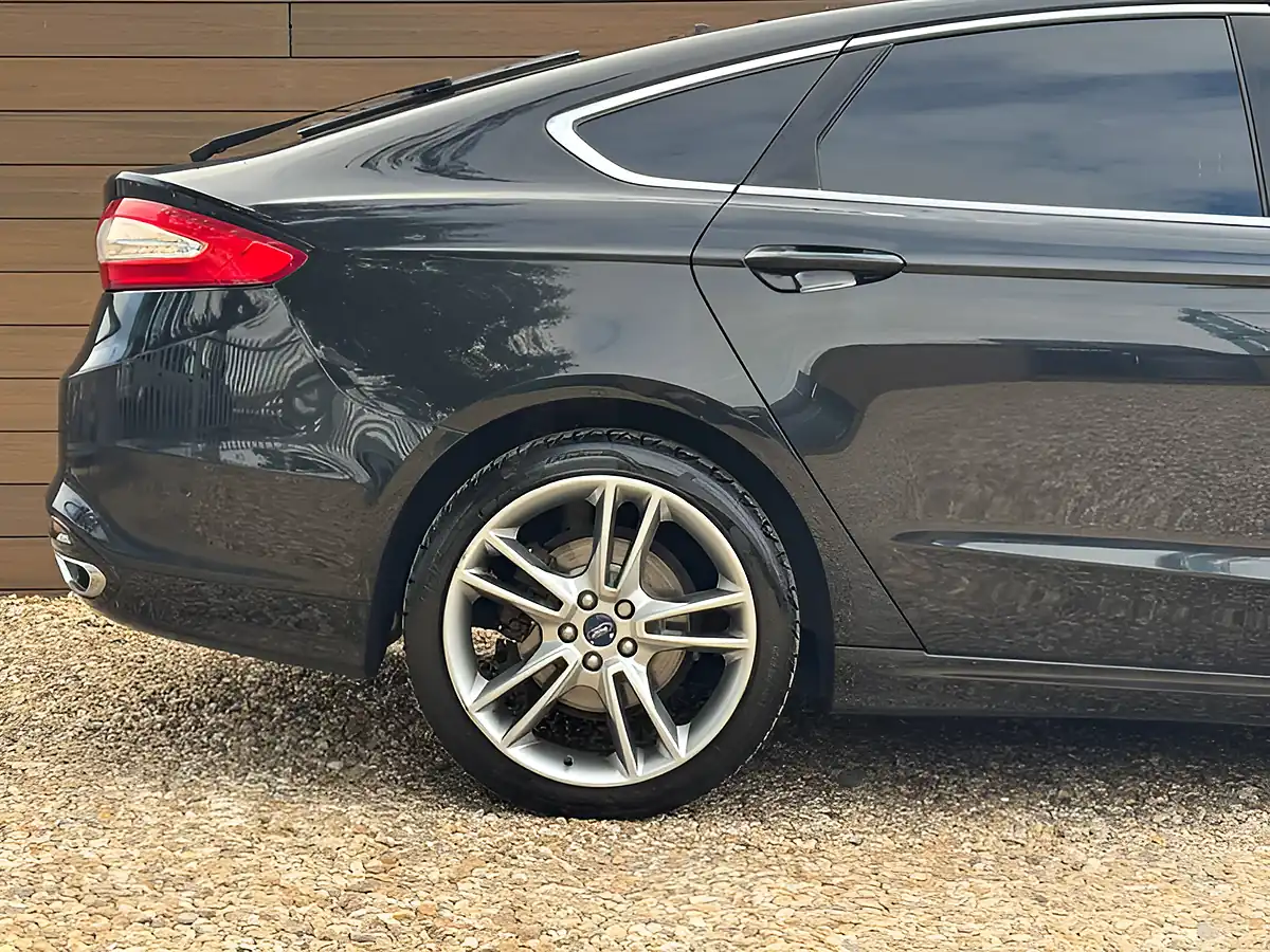 Used 2016 Ford Mondeo Titanium Black - Interior and Exterior details 11