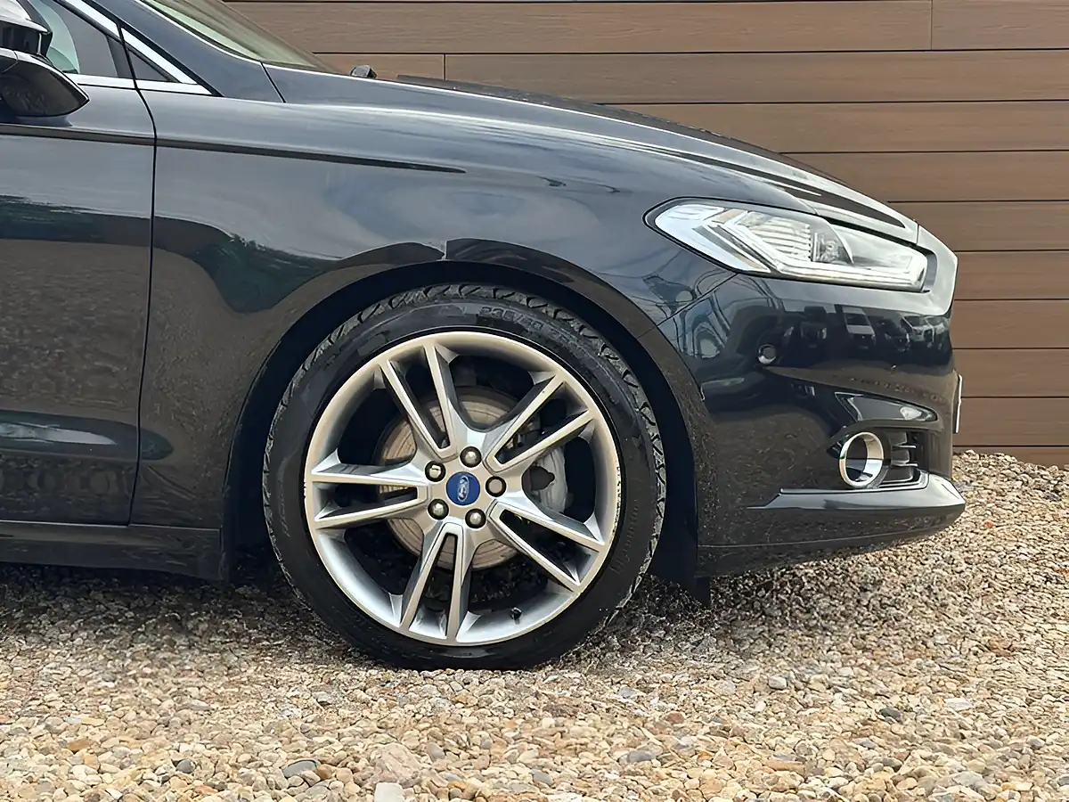 Used 2016 Ford Mondeo Titanium Black - Interior and Exterior details 9