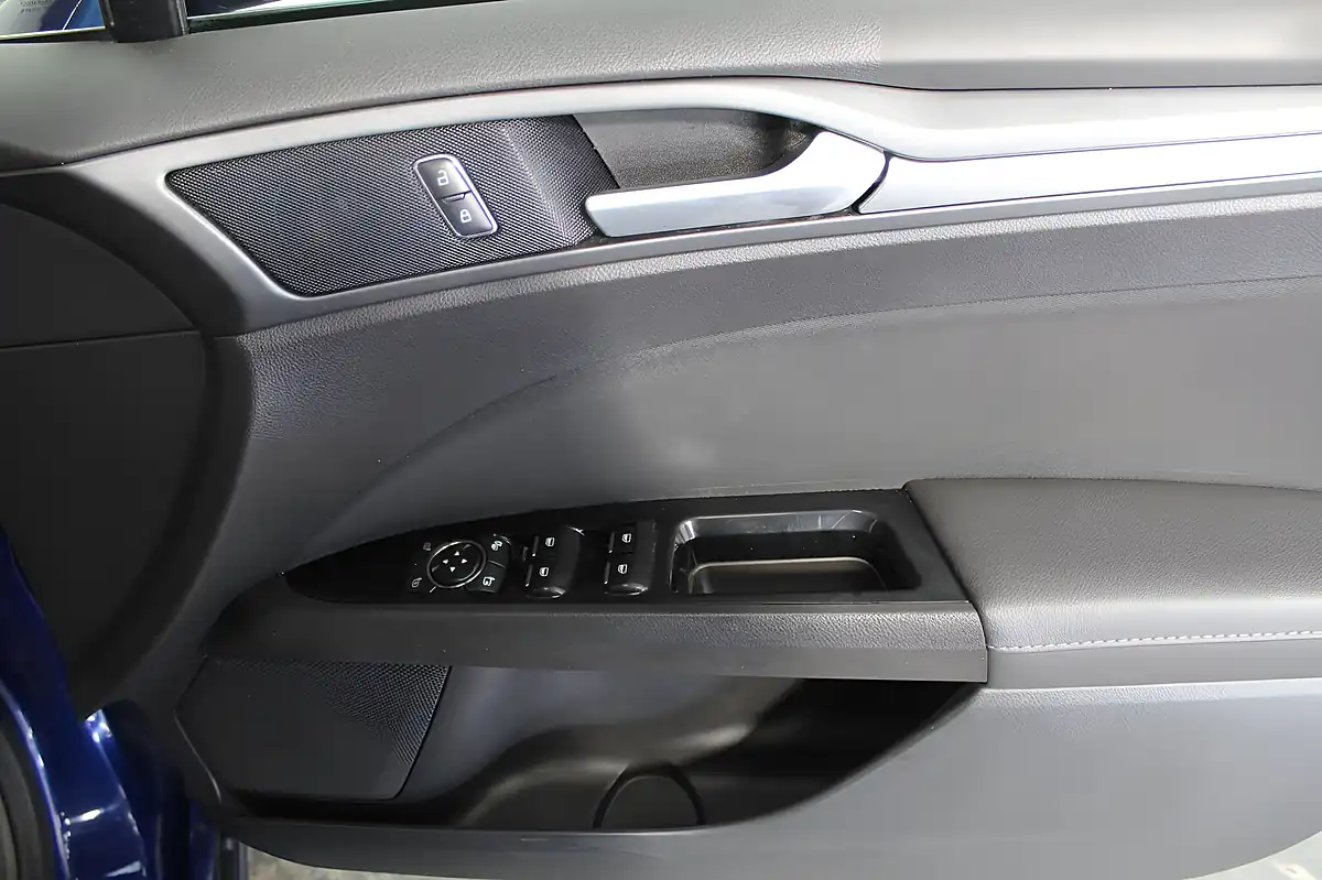 Used 2016 Ford Mondeo Titanium Blue - Interior and Exterior details 17