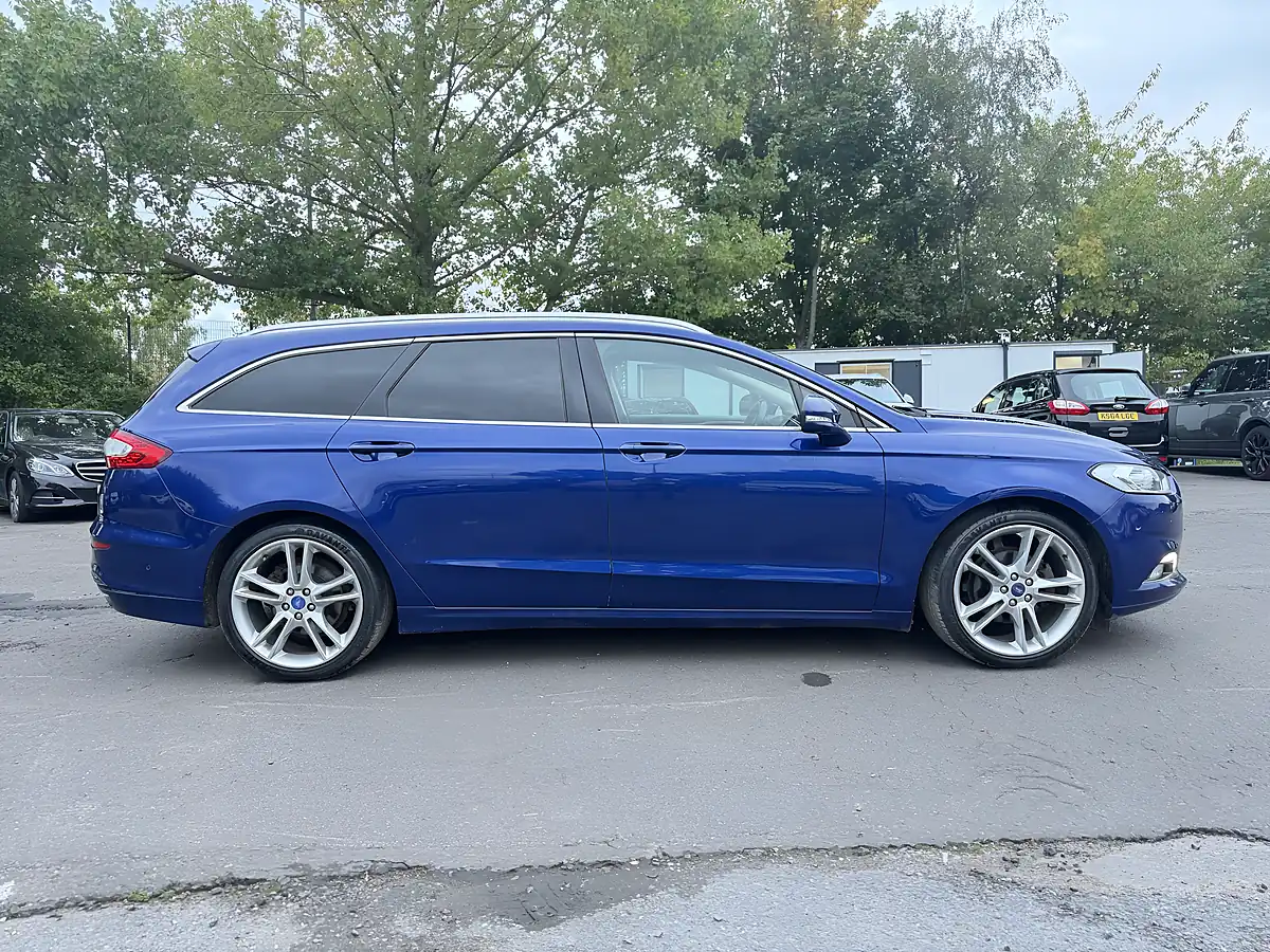 Used 2016 Ford Mondeo Titanium Blue - Interior and Exterior details 13