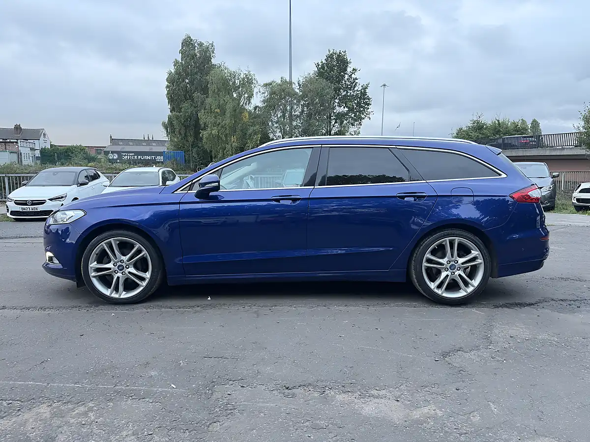 Used 2016 Ford Mondeo Titanium Blue - Interior and Exterior details 14