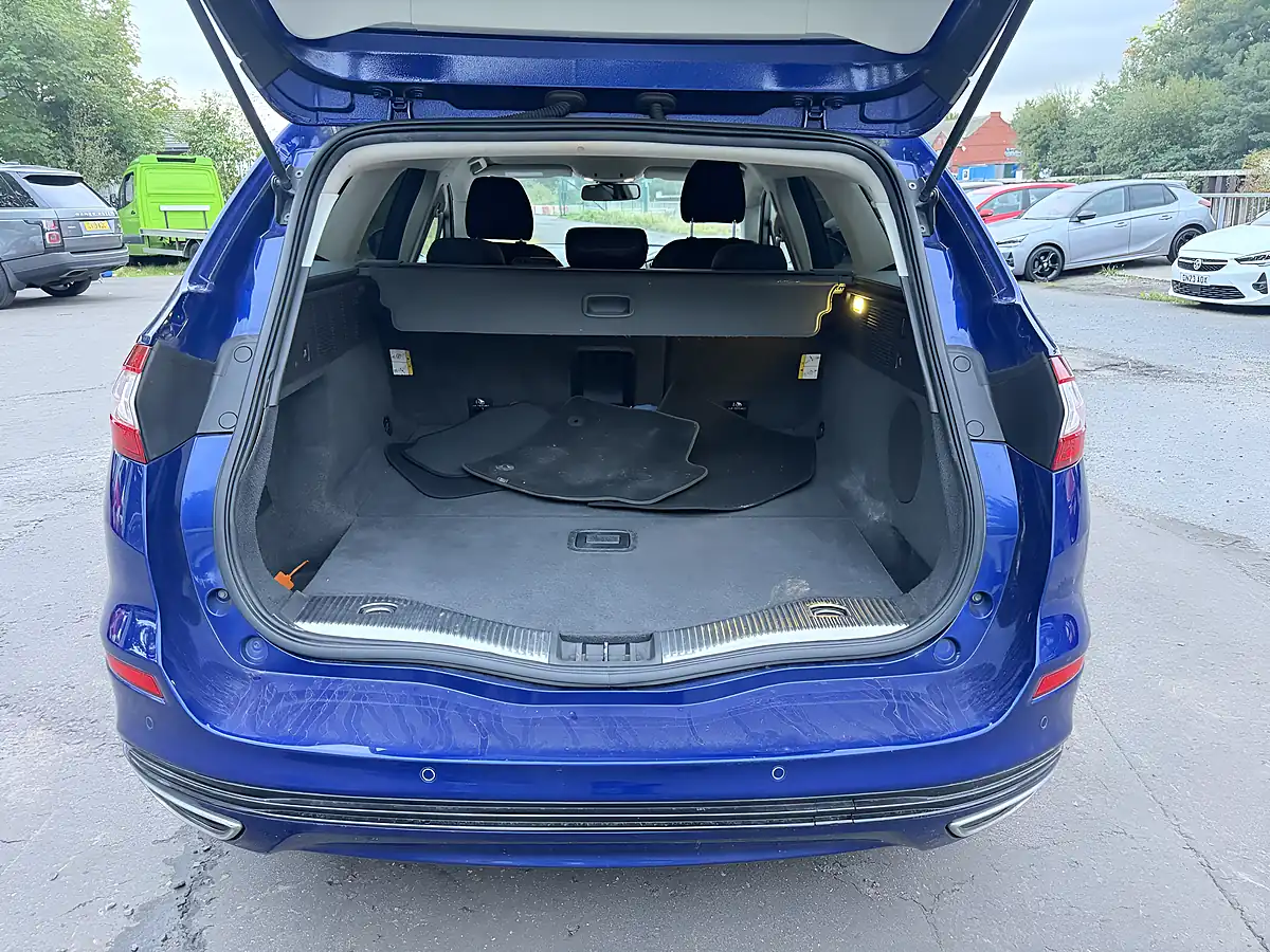 Used 2016 Ford Mondeo Titanium Blue - Interior and Exterior details 16