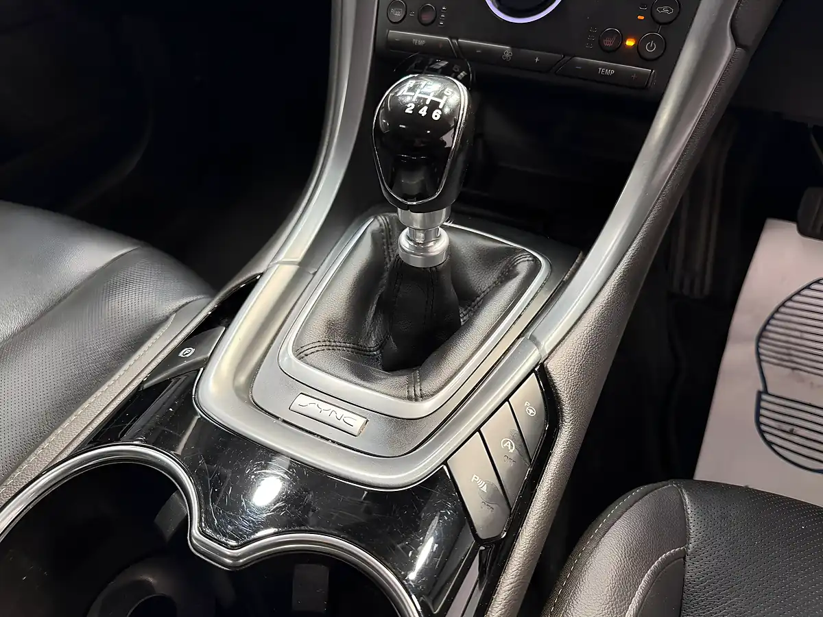 Used 2016 Ford Mondeo Titanium Grey - Interior and Exterior details 14