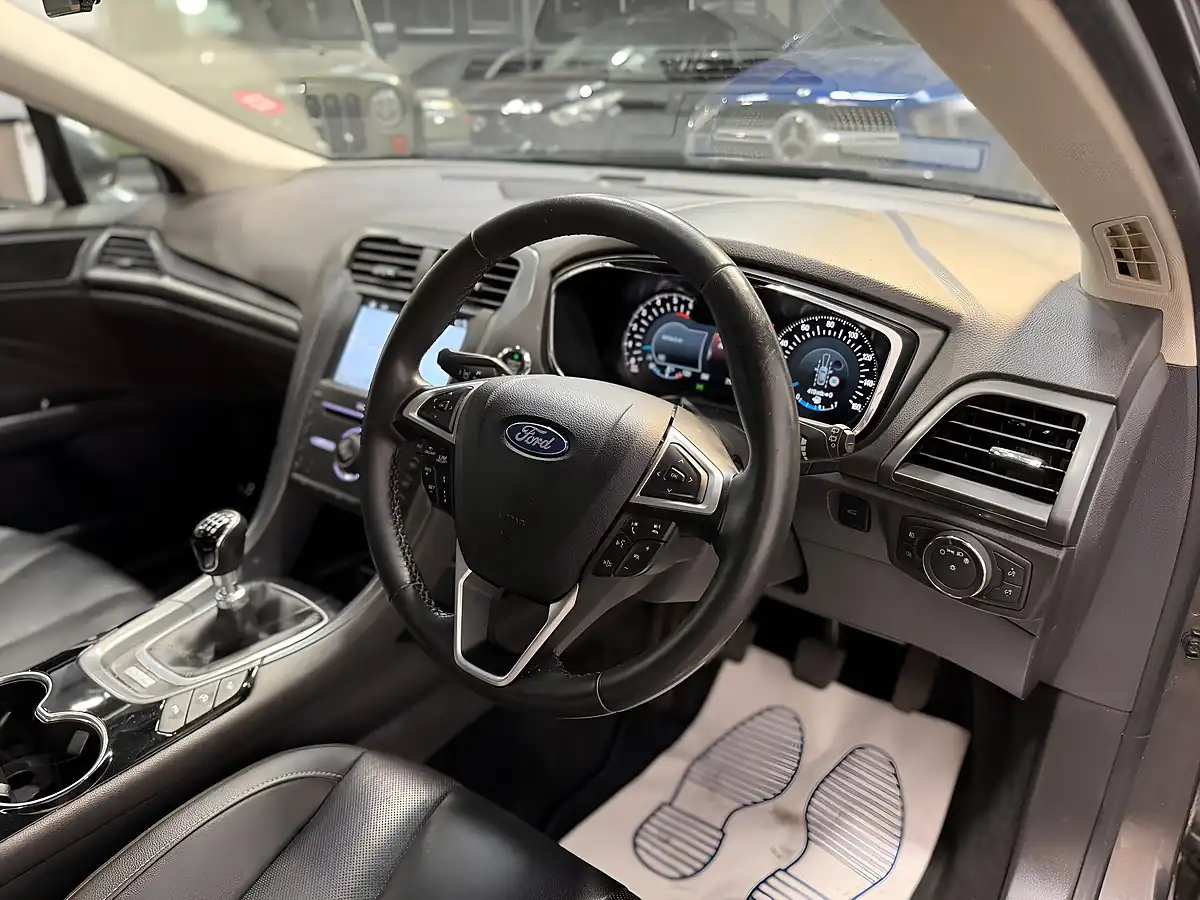 Used 2016 Ford Mondeo Titanium Grey - Interior and Exterior details 15
