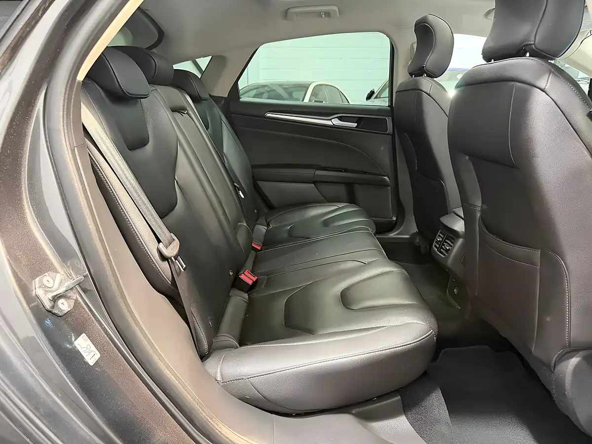 Used 2016 Ford Mondeo Titanium Grey - Interior and Exterior details 17