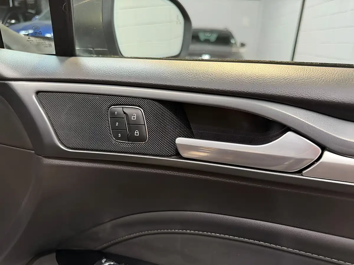 Used 2016 Ford Mondeo Titanium Grey - Interior and Exterior details 20