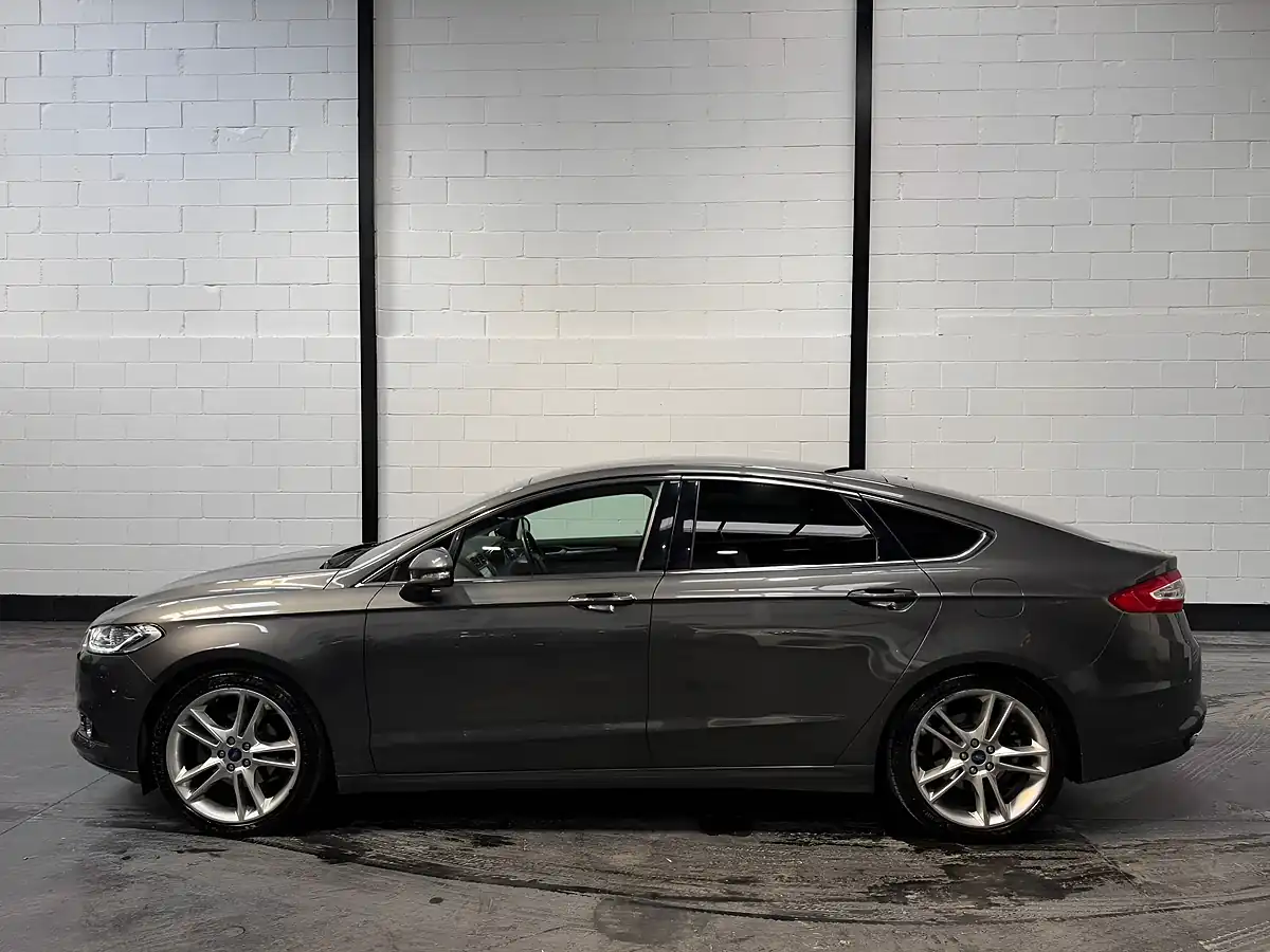 Used 2016 Ford Mondeo Titanium Grey - Interior and Exterior details 9