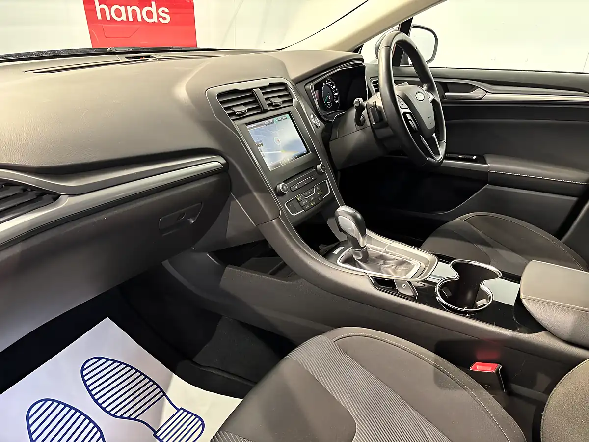 Used 2016 Ford Mondeo Titanium Grey - Interior and Exterior details 11
