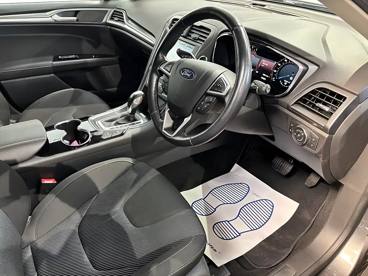 Used 2016 Ford Mondeo Titanium Grey - Interior and Exterior details 13