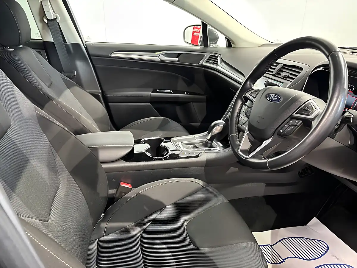 Used 2016 Ford Mondeo Titanium Grey - Interior and Exterior details 14