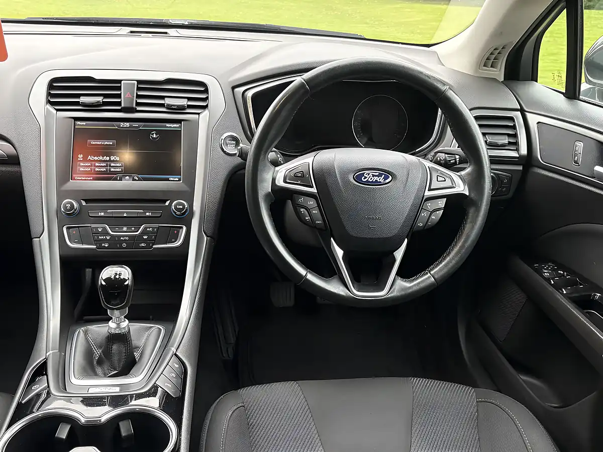 Used 2016 Ford Mondeo Titanium Grey - Interior and Exterior details 11