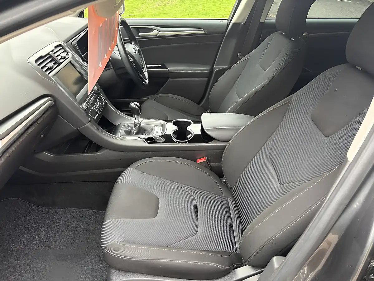 Used 2016 Ford Mondeo Titanium Grey - Interior and Exterior details 14
