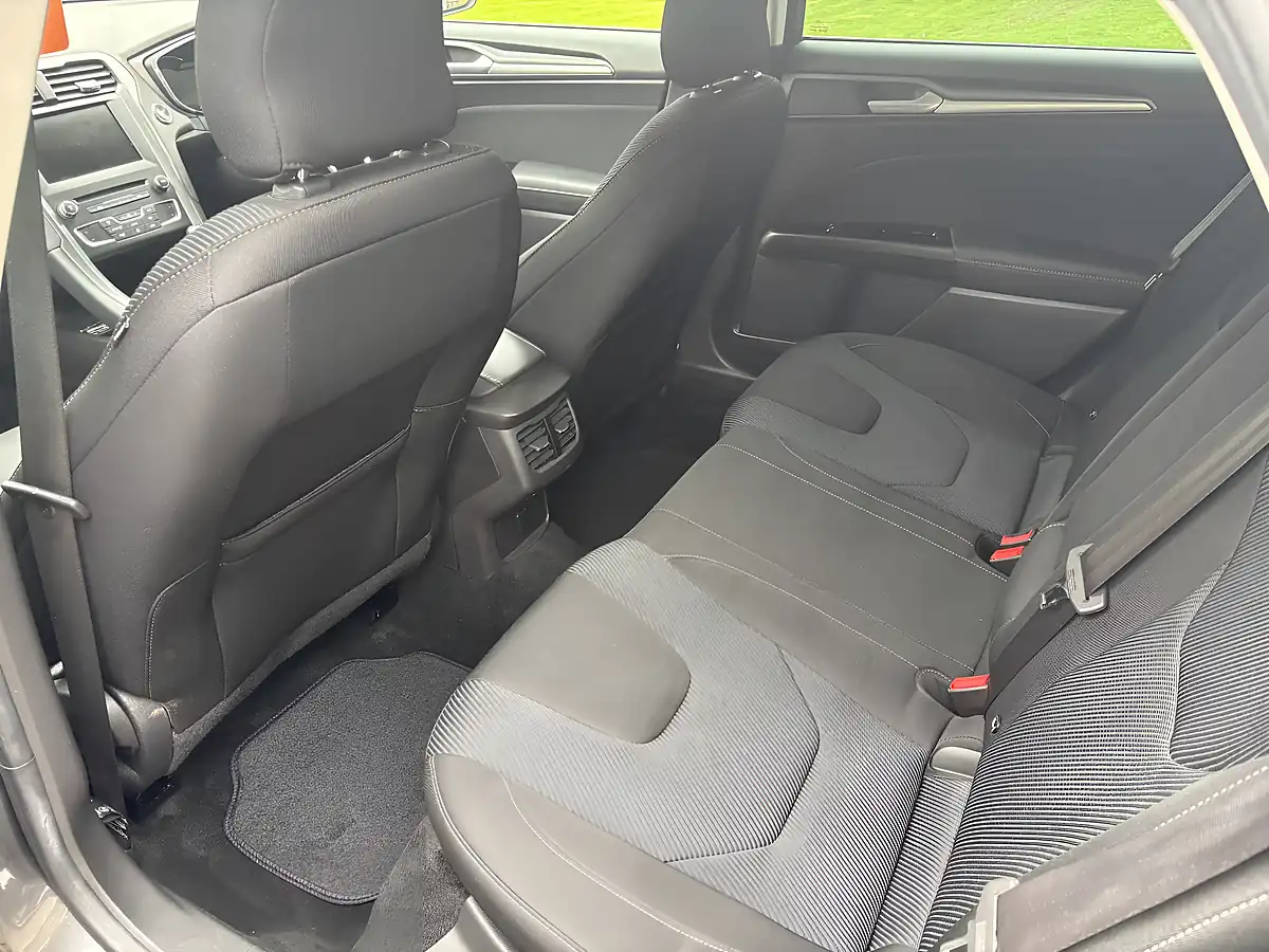 Used 2016 Ford Mondeo Titanium Grey - Interior and Exterior details 17