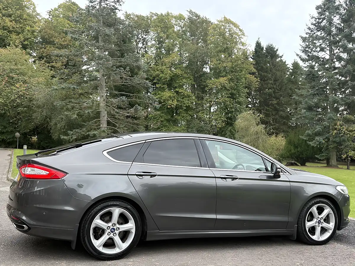 Used 2016 Ford Mondeo Titanium Grey - Interior and Exterior details 18