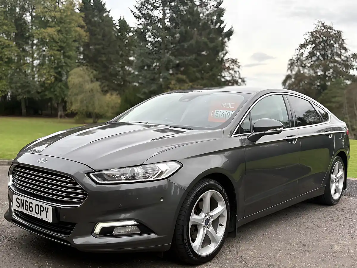 Used 2016 Ford Mondeo Titanium Grey - Interior and Exterior details 4