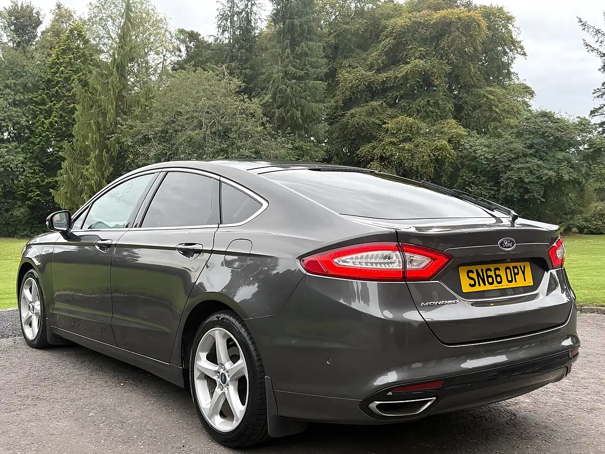 Used 2016 Ford Mondeo Titanium Grey - Interior and Exterior details 6