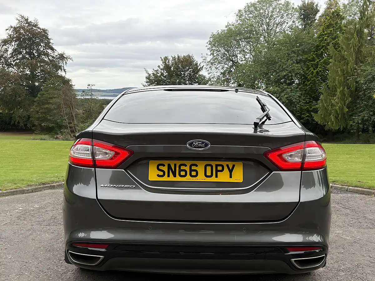 Used 2016 Ford Mondeo Titanium Grey - Interior and Exterior details 7