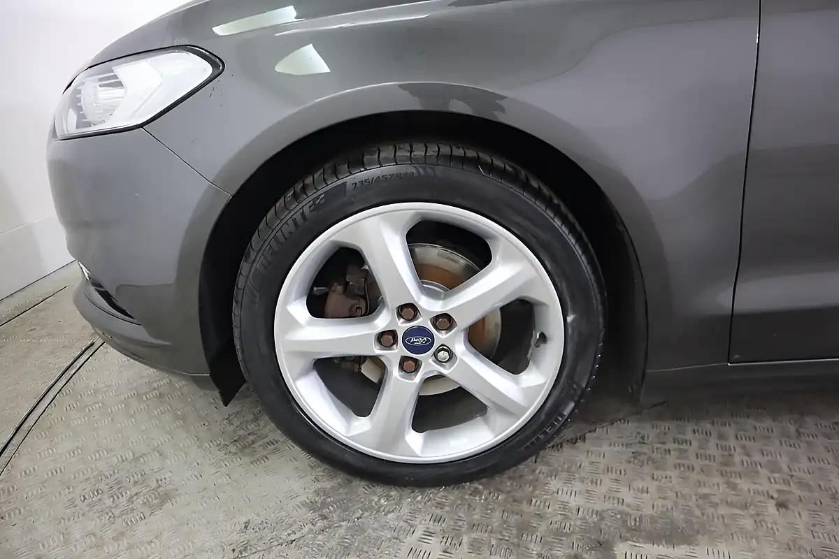 Used 2016 Ford Mondeo Titanium Grey - Interior and Exterior details 10