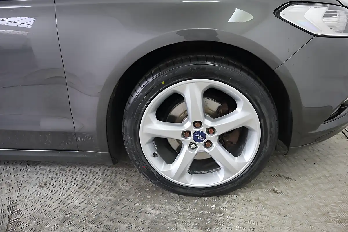 Used 2016 Ford Mondeo Titanium Grey - Interior and Exterior details 11