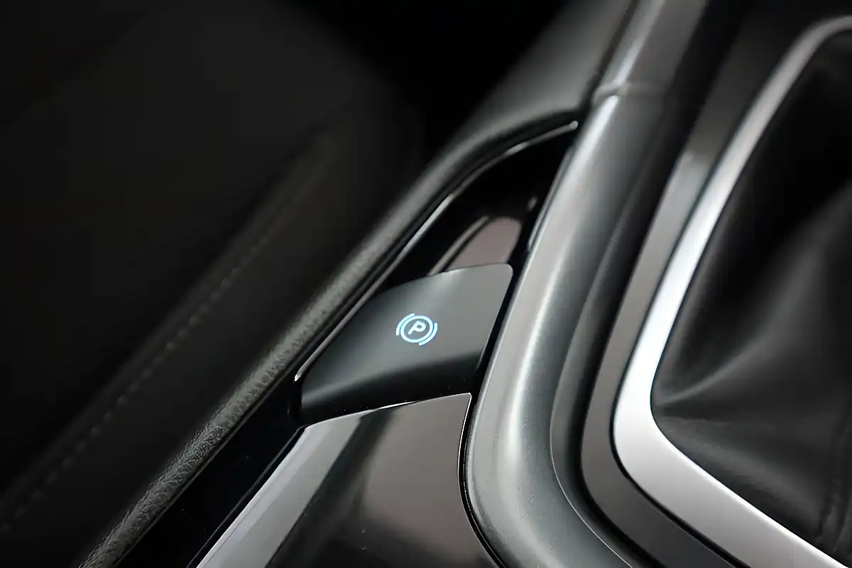 Used 2016 Ford Mondeo Titanium Grey - Interior and Exterior details 17
