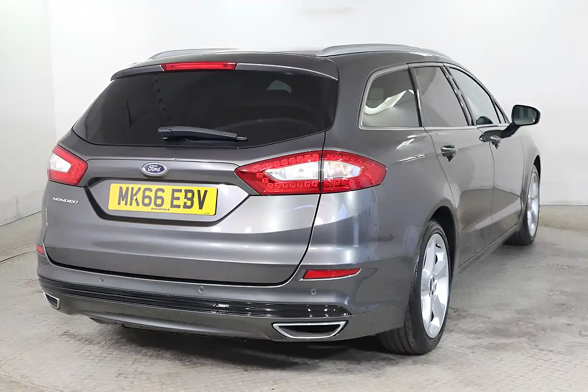Used 2016 Ford Mondeo Titanium Grey - Interior and Exterior details 4