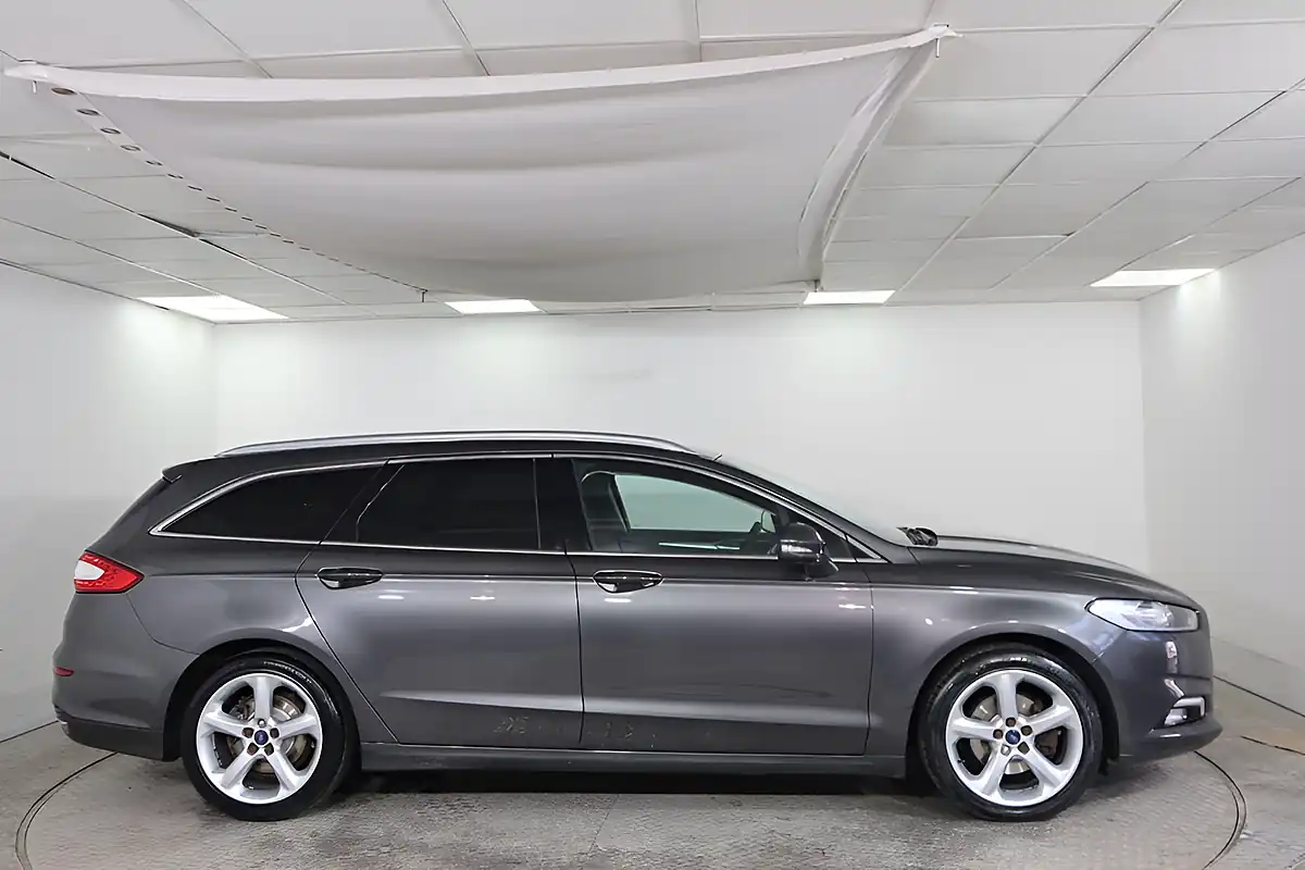 Used 2016 Ford Mondeo Titanium Grey - Interior and Exterior details 7