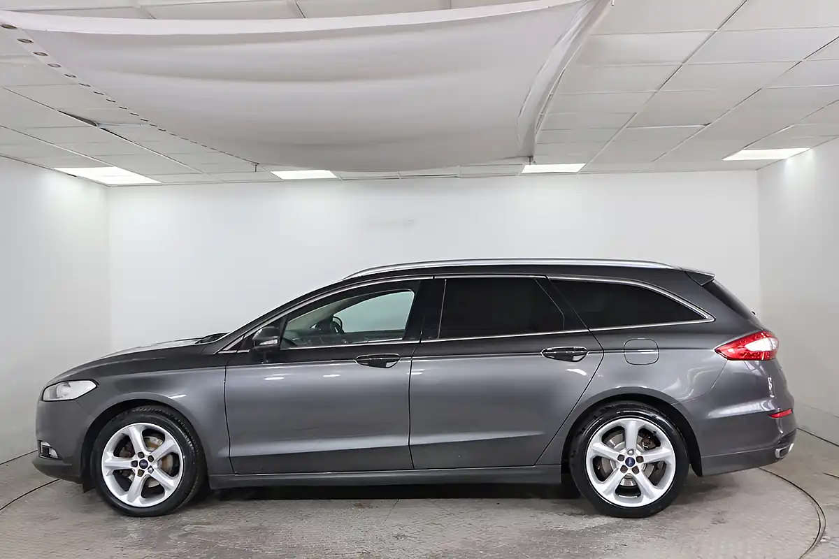 Used 2016 Ford Mondeo Titanium Grey - Interior and Exterior details 8