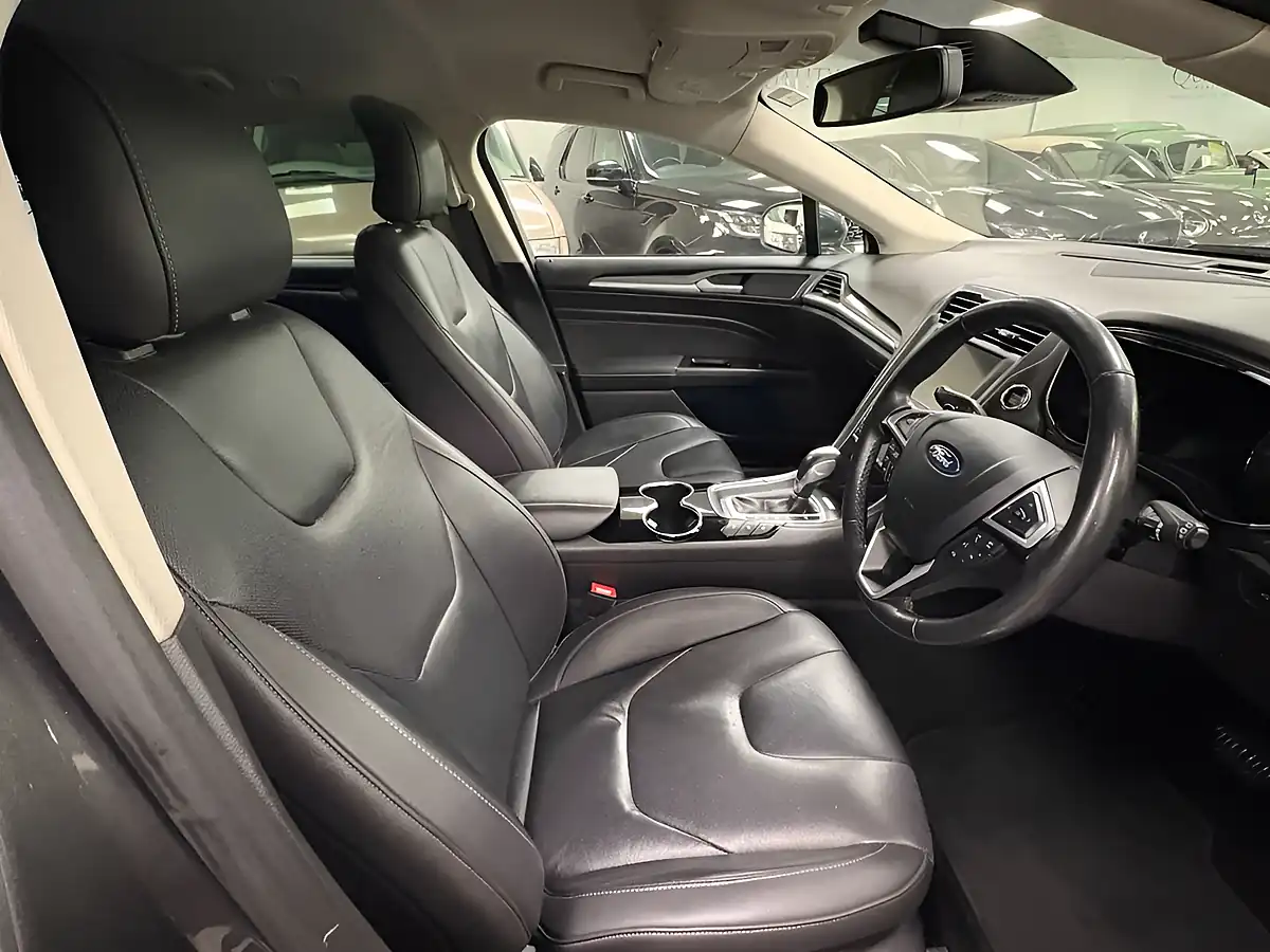 Used 2016 Ford Mondeo Titanium Grey - Interior and Exterior details 11
