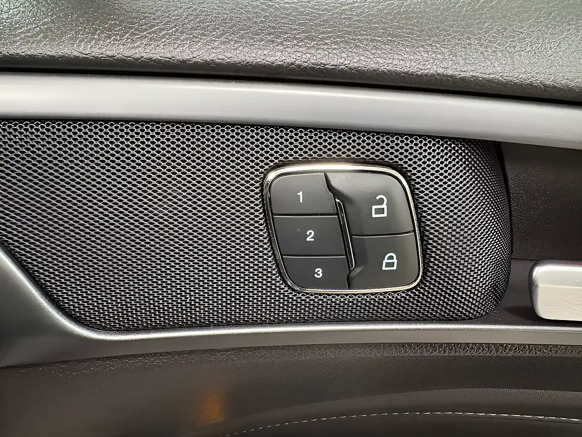 Used 2016 Ford Mondeo Titanium Grey - Interior and Exterior details 19