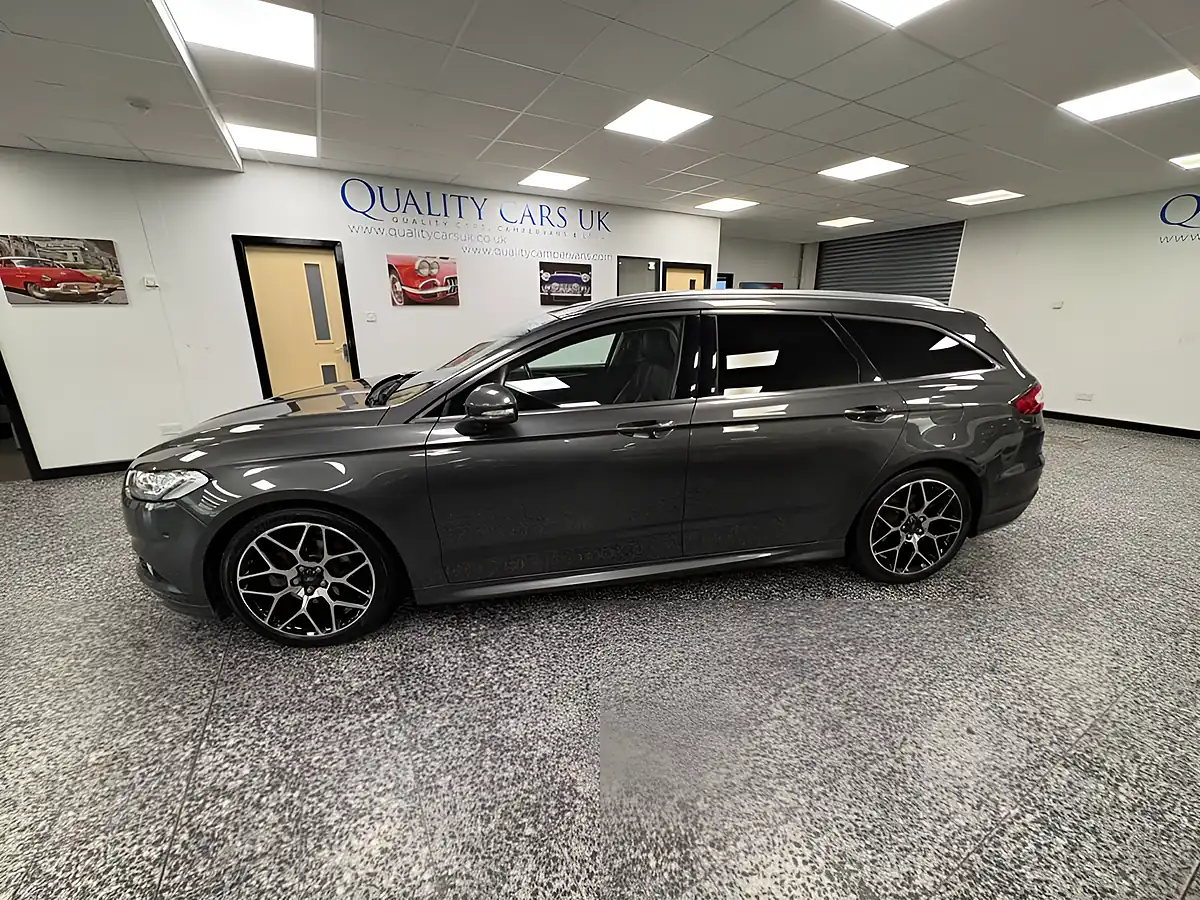 Used 2016 Ford Mondeo Titanium Grey - Interior and Exterior details 4