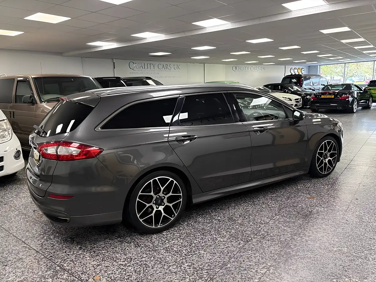Used 2016 Ford Mondeo Titanium Grey - Interior and Exterior details 9