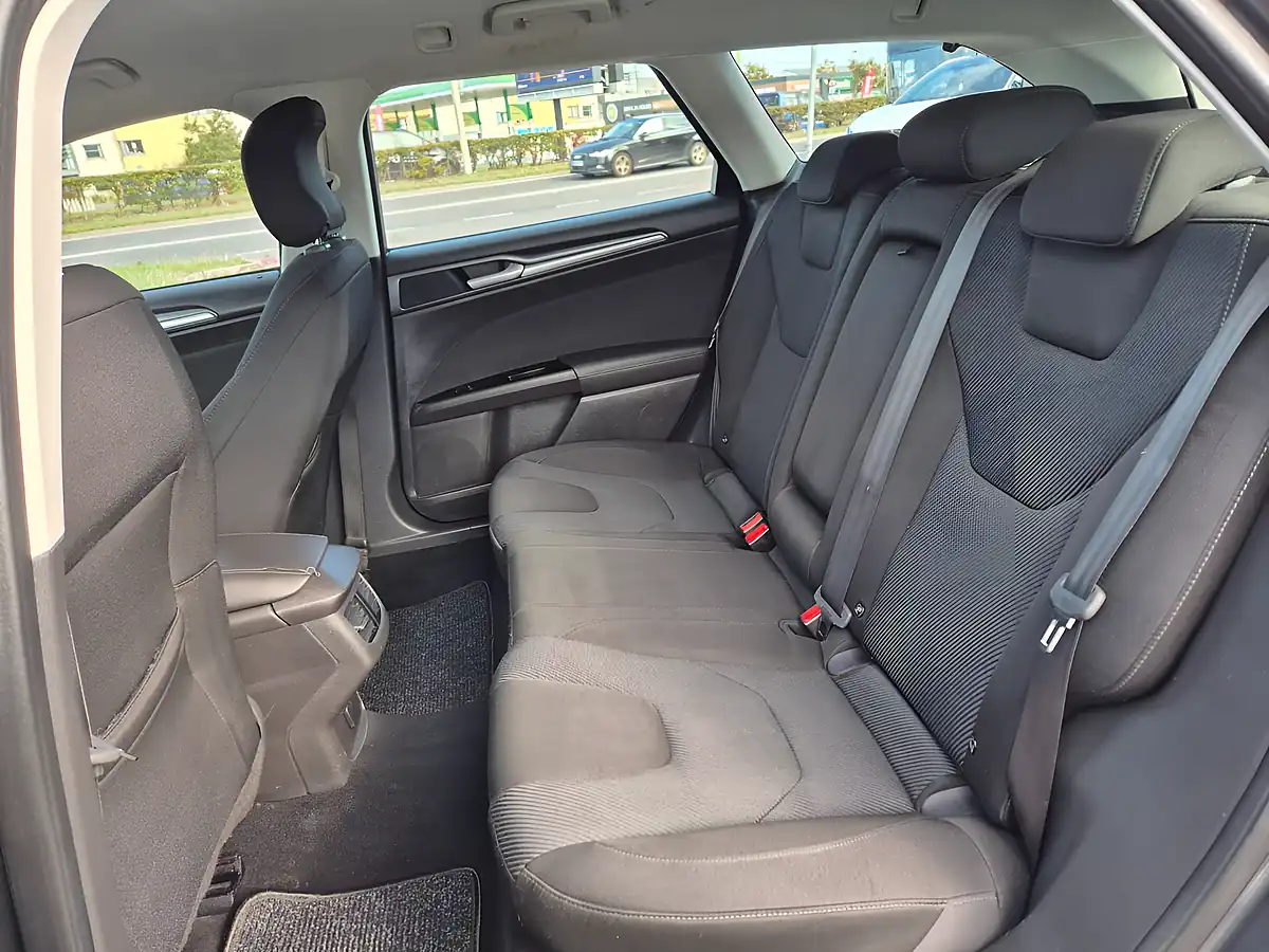 Used 2016 Ford Mondeo Titanium Grey - Interior and Exterior details 11