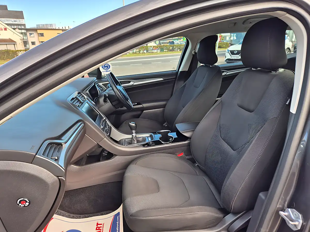 Used 2016 Ford Mondeo Titanium Grey - Interior and Exterior details 13