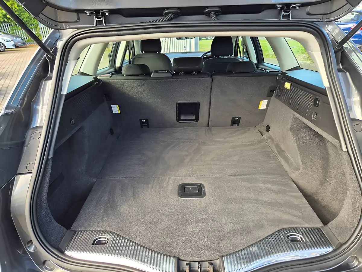 Used 2016 Ford Mondeo Titanium Grey - Interior and Exterior details 15
