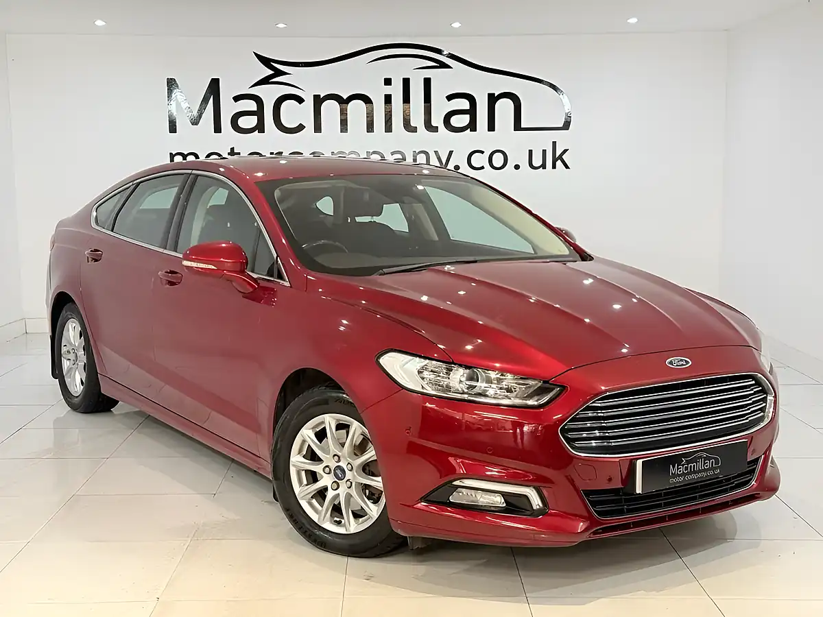 Used 2016 Ford Mondeo Titanium Red - Front View