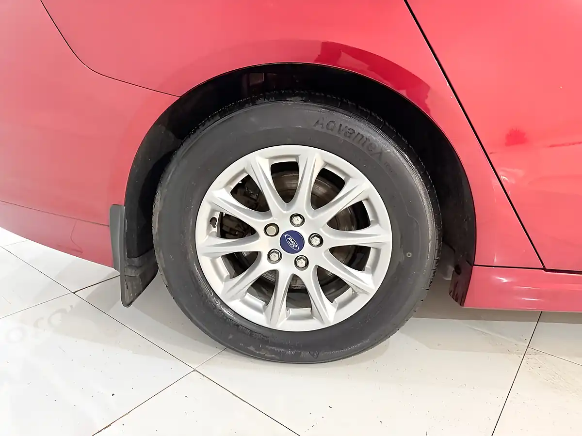 Used 2016 Ford Mondeo Titanium Red - Interior and Exterior details 10