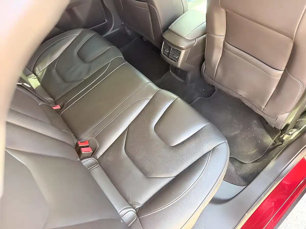 Used 2016 Ford Mondeo Titanium Red - Interior and Exterior details 11