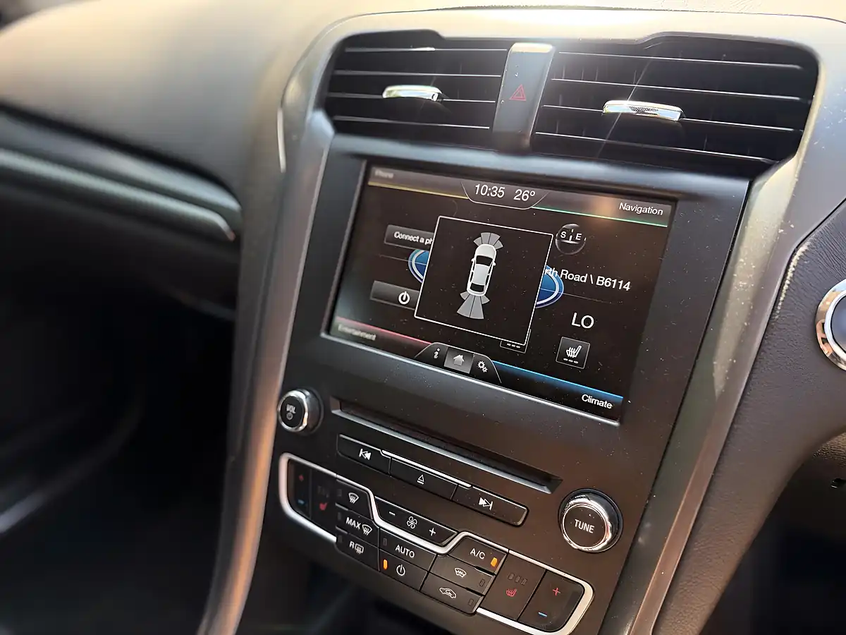 Used 2016 Ford Mondeo Titanium Red - Interior and Exterior details 16