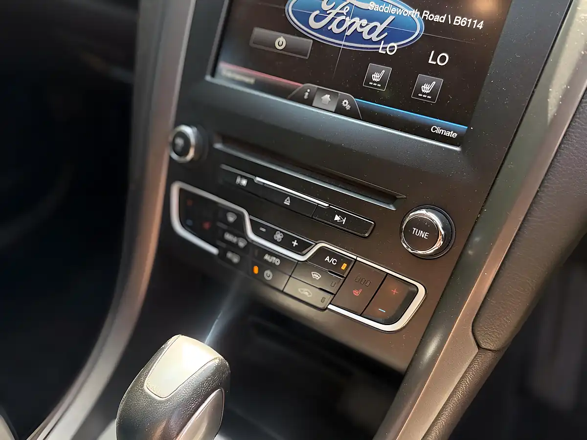 Used 2016 Ford Mondeo Titanium Red - Interior and Exterior details 18