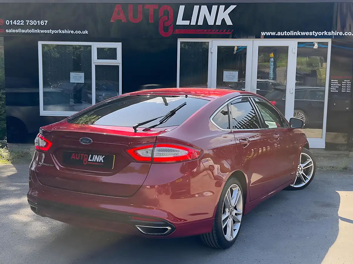 Used 2016 Ford Mondeo Titanium Red - Interior and Exterior details 2