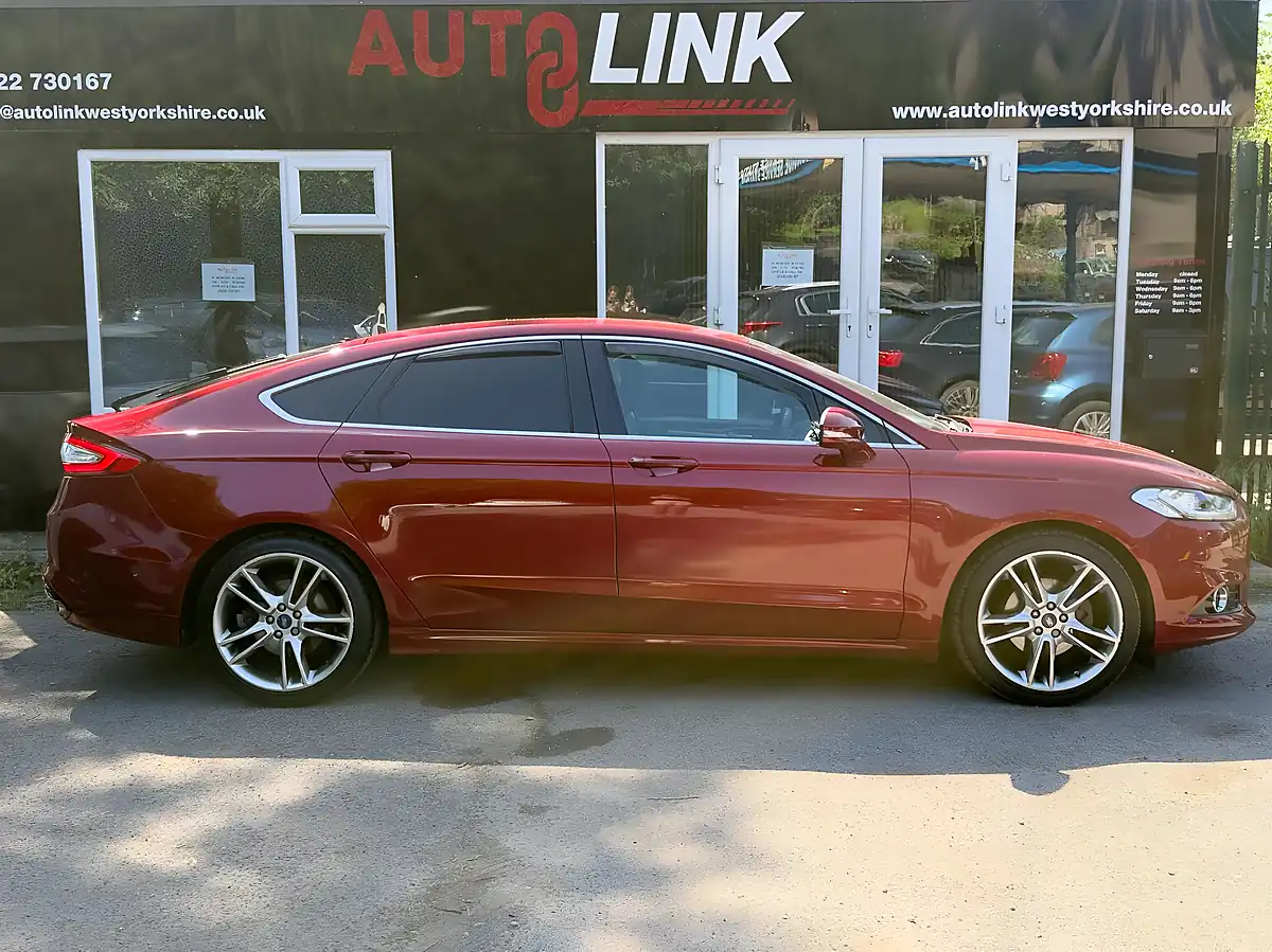 Used 2016 Ford Mondeo Titanium Red - Interior and Exterior details 4
