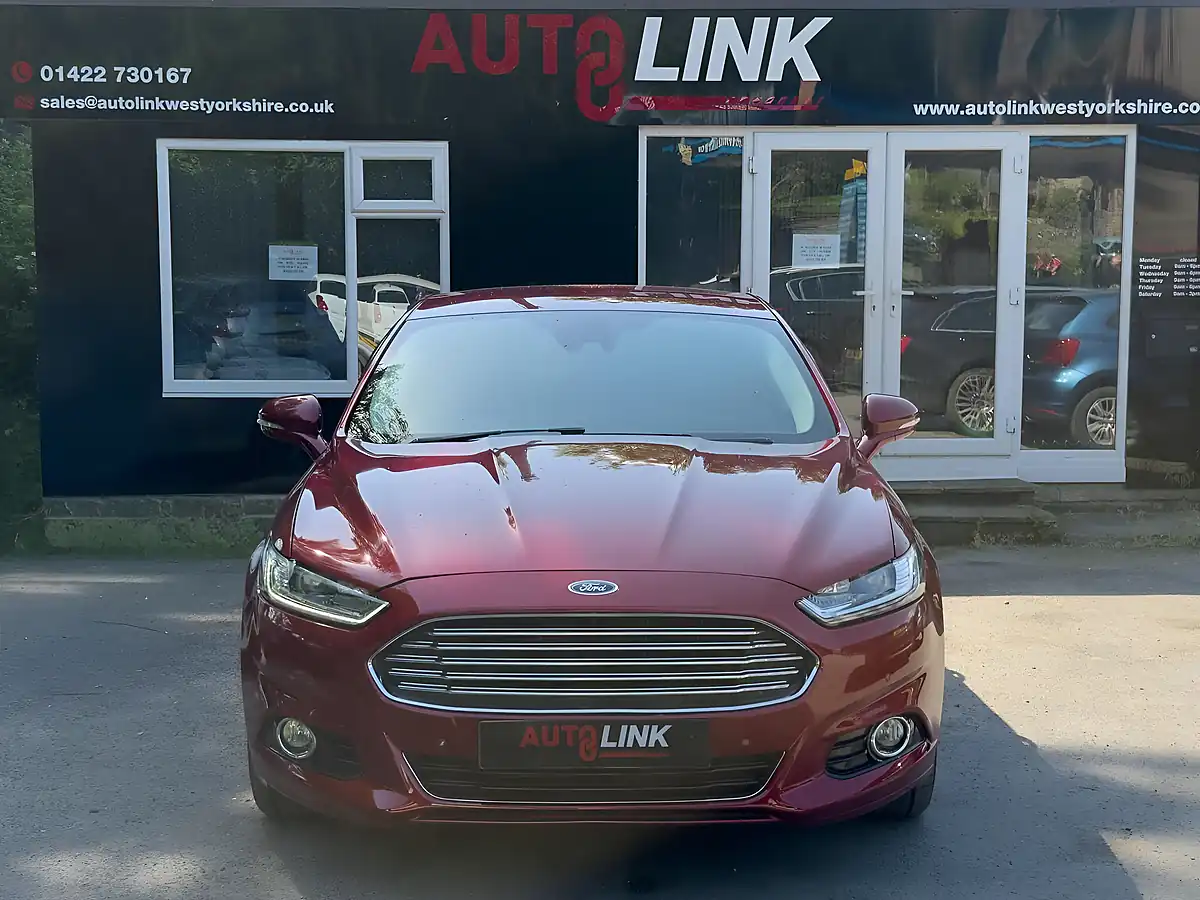 Used 2016 Ford Mondeo Titanium Red - Interior and Exterior details 5