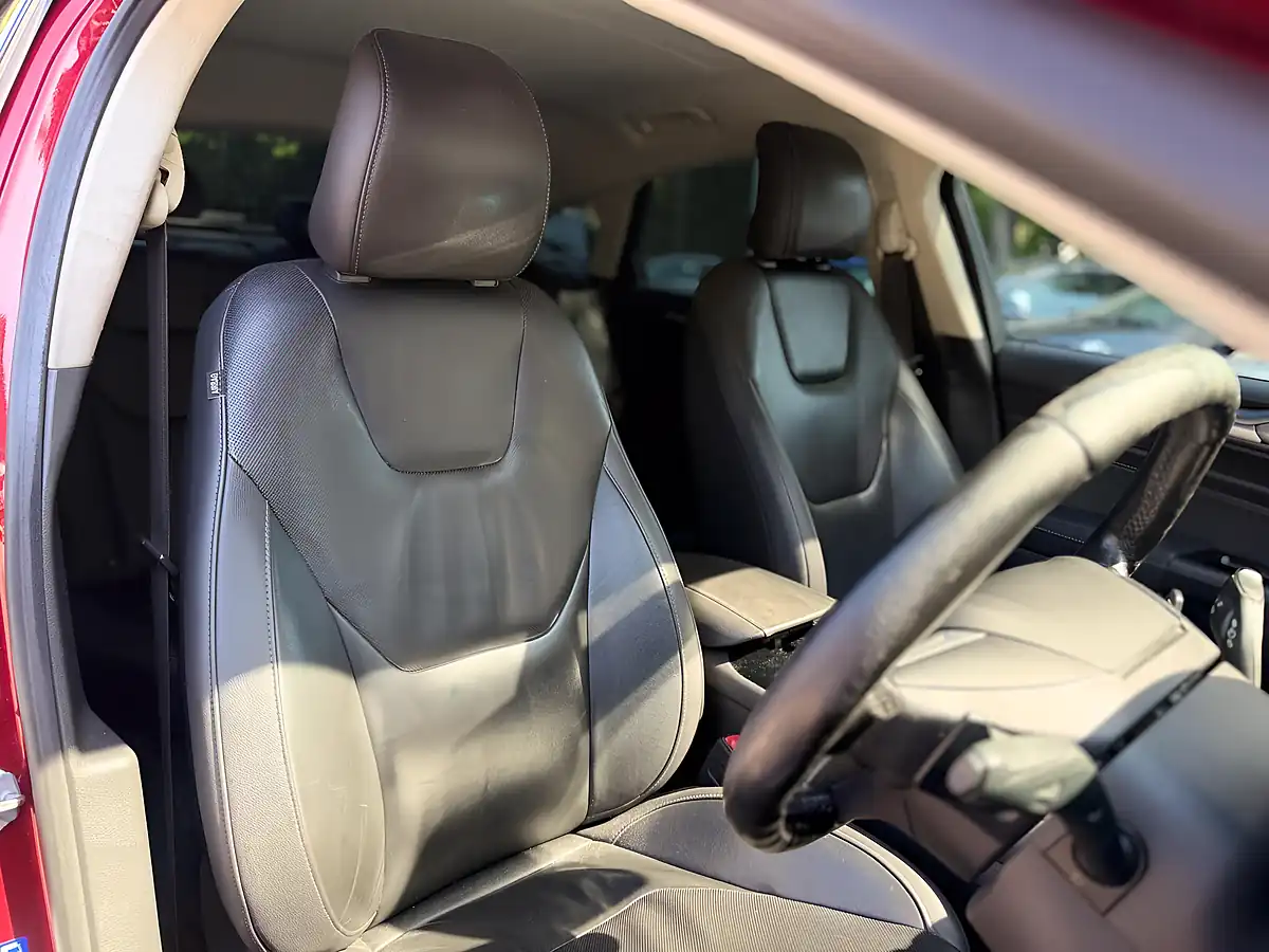 Used 2016 Ford Mondeo Titanium Red - Interior and Exterior details 9