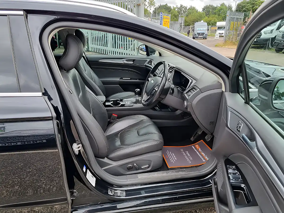 Used 2016 Ford Mondeo Titanium Shadow Black Mica - Interior and Exterior details 10