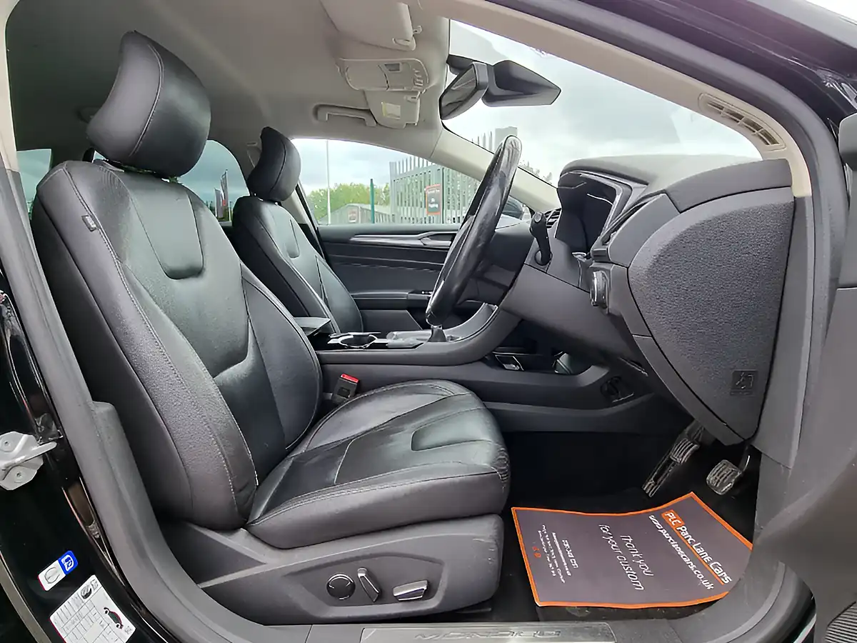 Used 2016 Ford Mondeo Titanium Shadow Black Mica - Interior and Exterior details 12