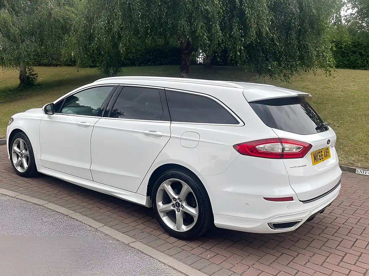 Used 2016 Ford Mondeo Titanium White - Interior and Exterior details 11