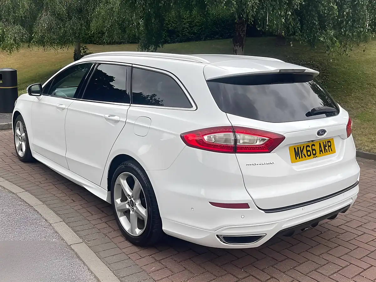 Used 2016 Ford Mondeo Titanium White - Interior and Exterior details 12