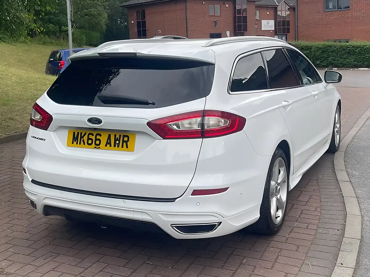 Used 2016 Ford Mondeo Titanium White - Interior and Exterior details 18