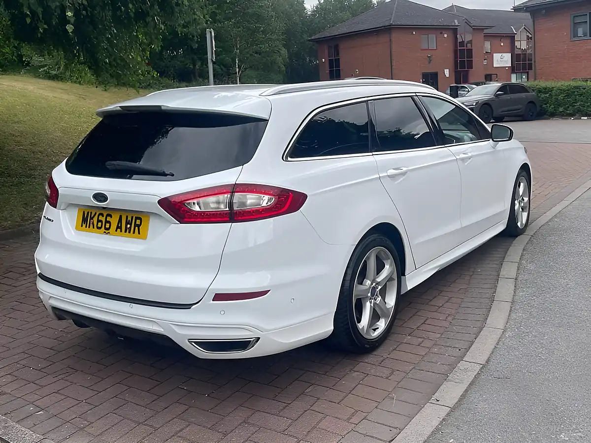Used 2016 Ford Mondeo Titanium White - Interior and Exterior details 19